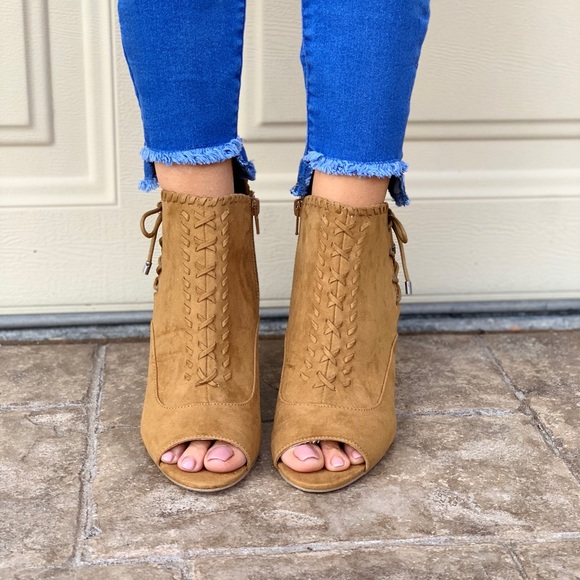 Laced Side Bow Cutouts Fringe Peep Toe Bootie - Picture 3 of 5